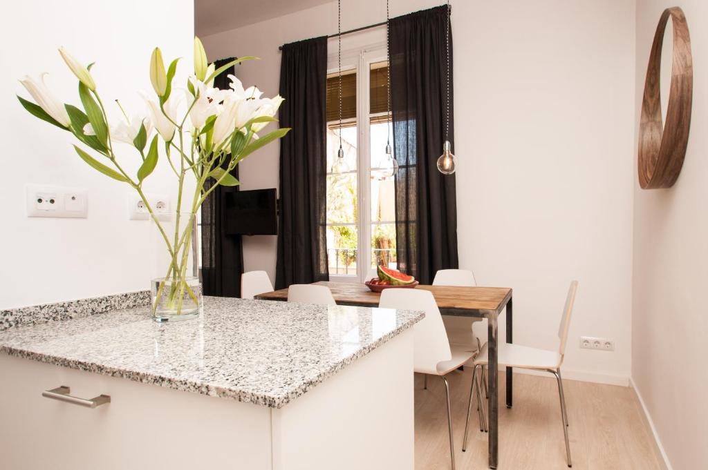 Short Stay Group Gracia Serviced Apartments Барселона Стая снимка