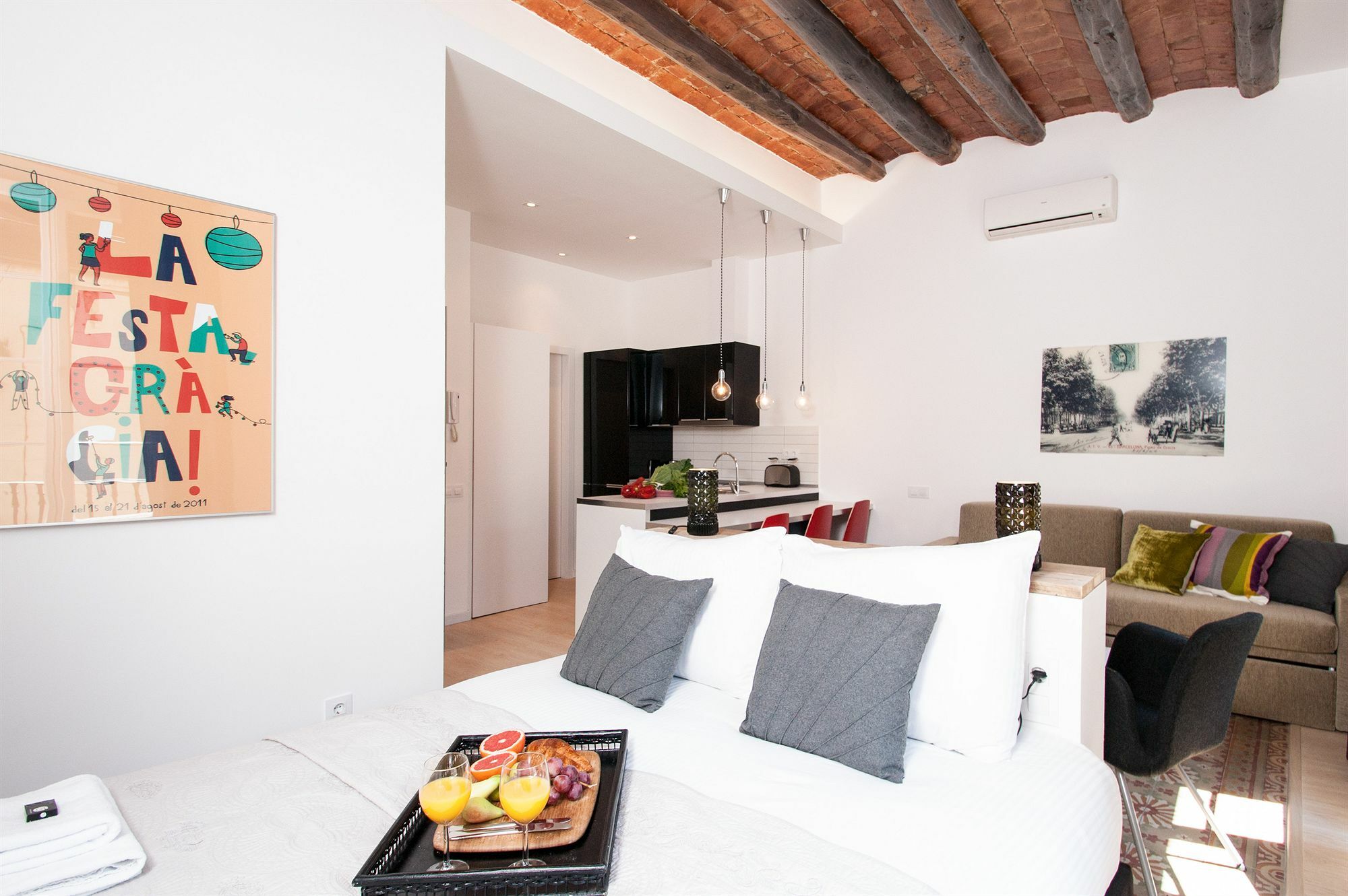 Short Stay Group Gracia Serviced Apartments Барселона Екстериор снимка